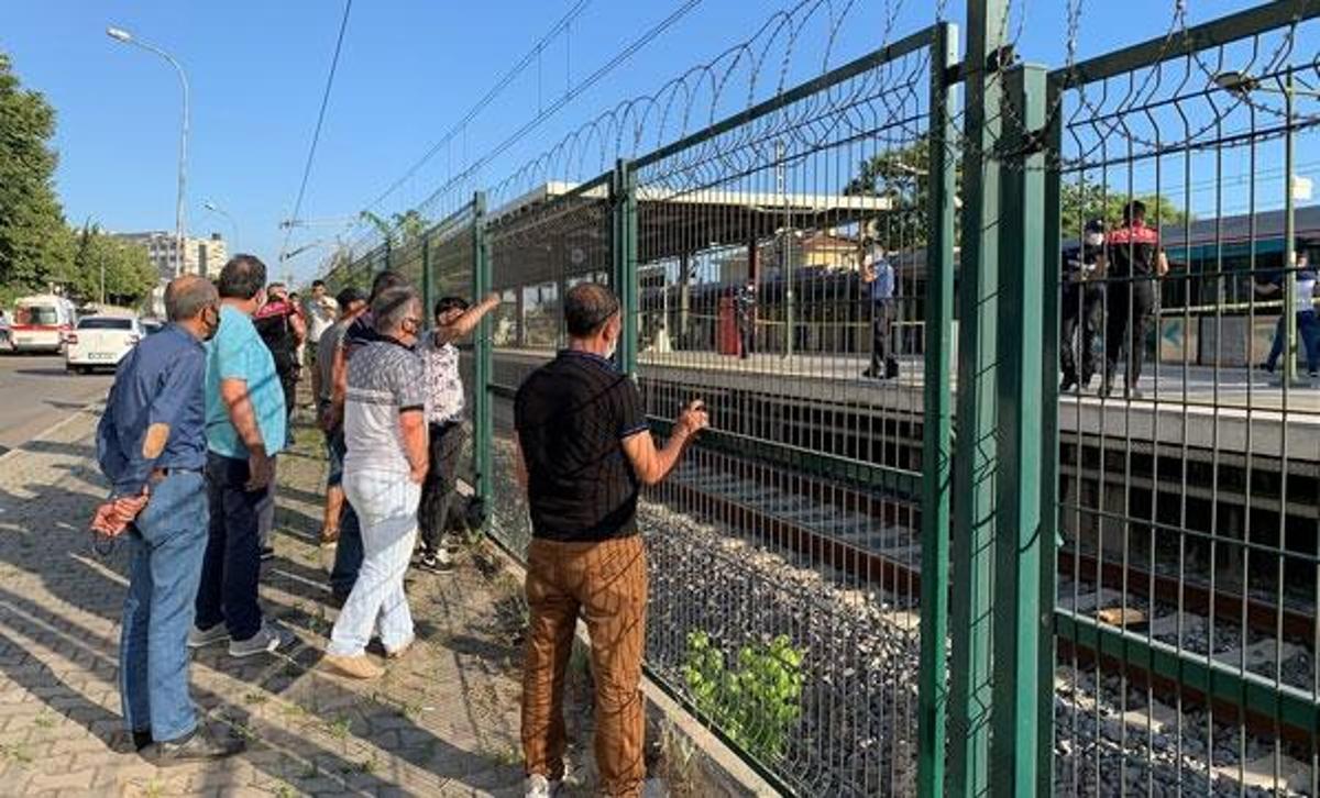 Tuzla Meler Marmaray Dura Nda Bir Ki I Intihar Etti G Ndem Haberleri