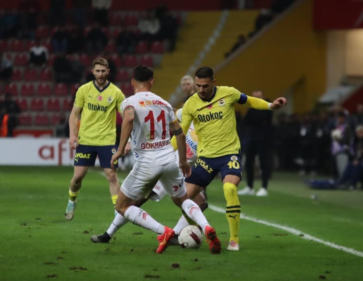 Kayserispor Fenerbah E Smail Kartal Dan B Y K S Rpriz Fenerbah E