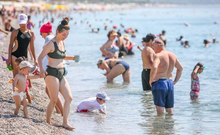 Antalya Yan Yor Hava S Cakl Dereceyi G Rd Ya Am Haberleri