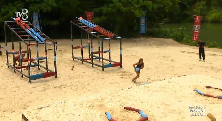 Survivor yeni takımlar belli oldu Kim hangi takımda kırmızı ve mavi