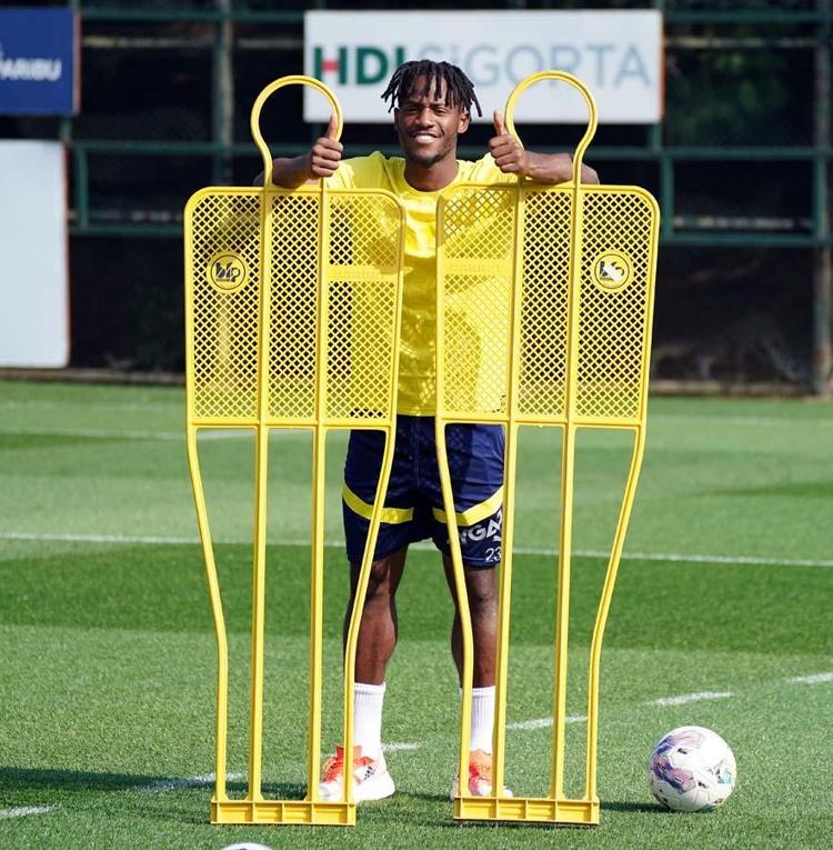 Derbi öncesi Michy Batshuayi den Beşiktaş a gözdağı Fenerbahçe Haberleri