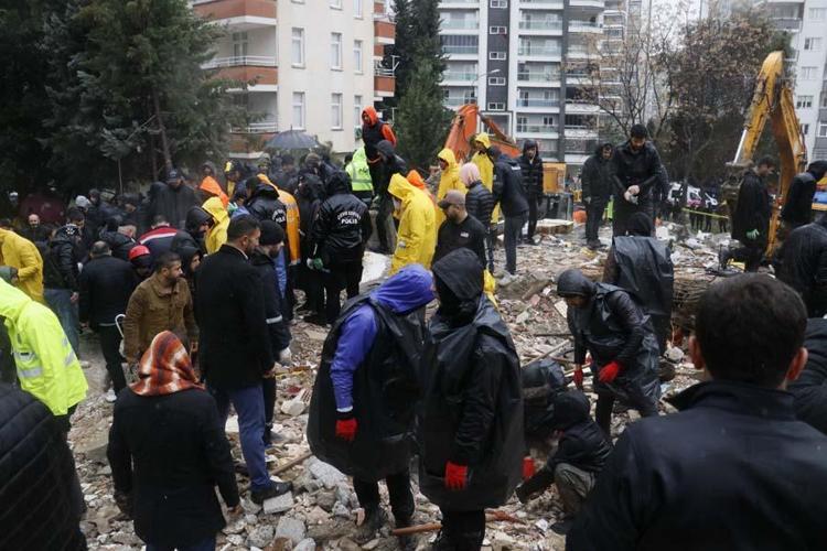 Japon Uzman A Klad Yeni Deprem Uyar S Yap Ld G Ndem Haberleri