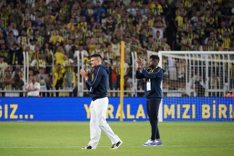 İsmail Kartal ilk maçta batırdı Dzeko tarihe geçti maç sonu olay