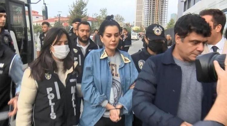 Dilan Polat Ve Se Il Erzan Cezaevi Y Netimine Dilek E Ile Ba Vurdu