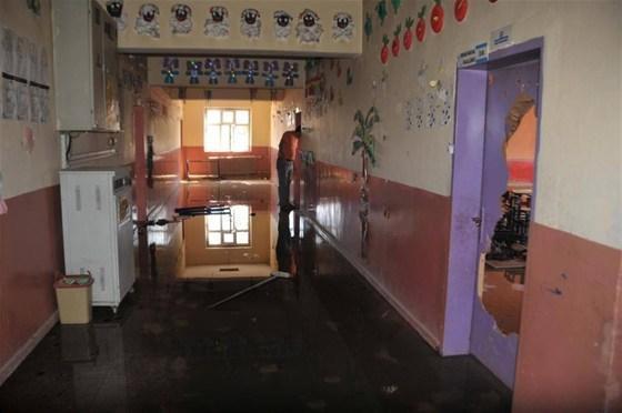 PKK Bulanık’ta 3 okulu molotoflu saldırıyla yaktı