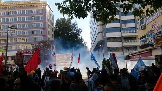 Ankarada Kobani eylemine polis müdahalesi