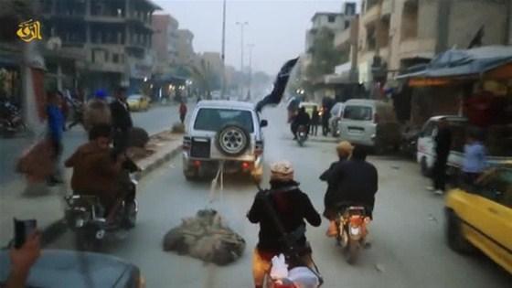 IŞİDden Esad askerlerine korkunç infaz