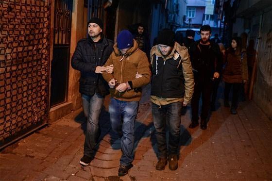İstanbulda helikopter destekli operasyon