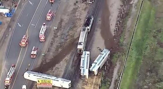 Tren raydan çıktı 30 yaralı...