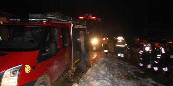 2 askeri uçak düştü 4 pilot şehit oldu