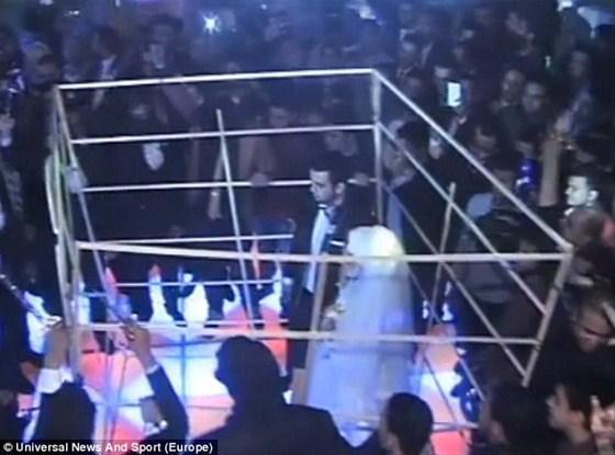 IŞİD konseptli düğün misafirleri şoke etti