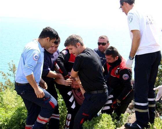 İntihar etmek isteyen işadamını polis kurtardı