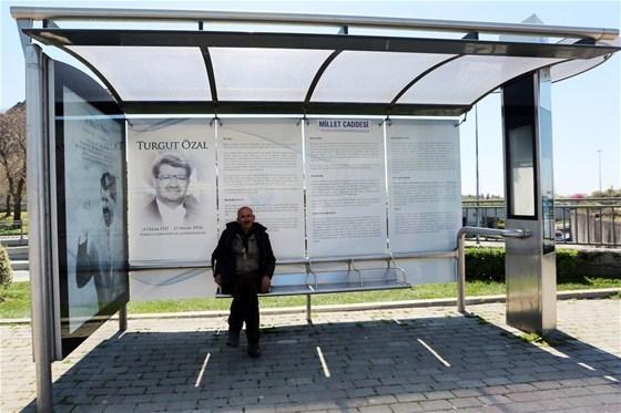 Turgut Özala özel durak