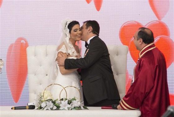 Yayından kucakta çıkmıştı