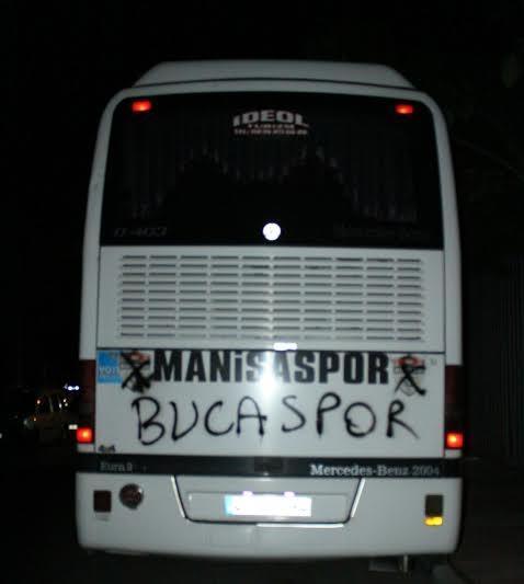 Manisaspor otobüsüne çirkin saldırı