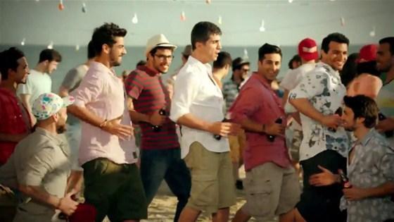 Özcan Deniz ile Sılanın oynadığı reklam filmi sosyal medyayı salladı