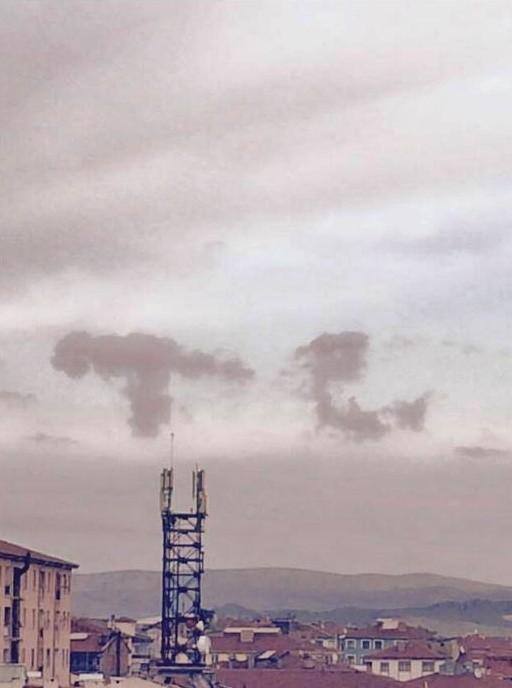 Bulutlarda oluşan şekil şaşkına çevirdi