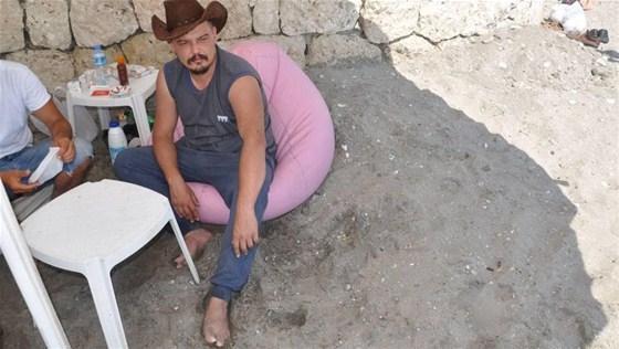 Beni boğuyor Her şeyi kendi biliyor