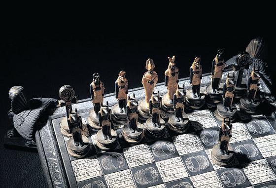 4 milyon dolarlık satranç koleksiyonu artık müzede