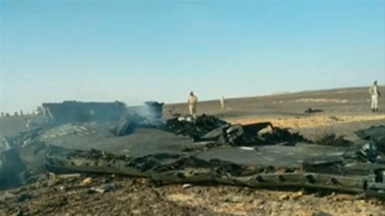 Rusyaya ait yolcu uçağı düştü
