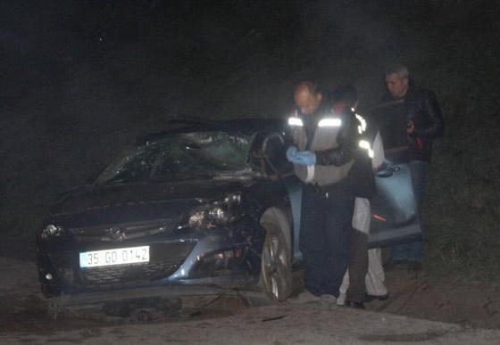 İzmirde trafik kazası: 4 ölü, 9 yaralı