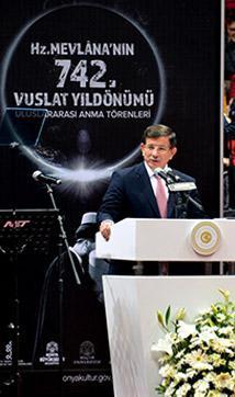 Başbakan Davutoğlu Şeb-i Aruz gecesinde konuştu