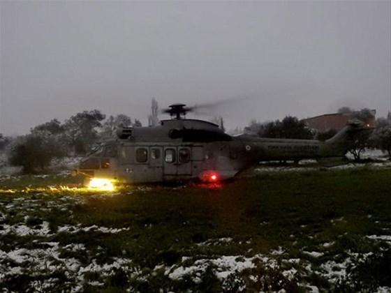 İzmirde askeri helikopter zorunlu iniş yaptı