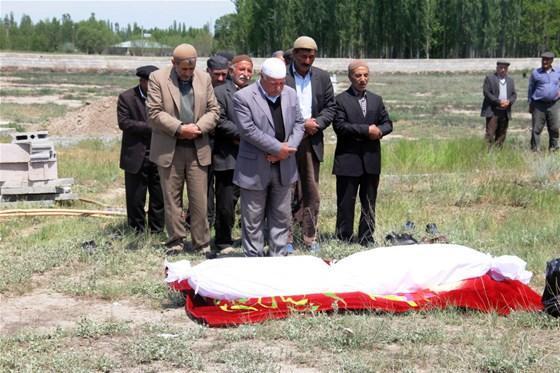 Bursayı kana bulayan canlı bomba Iğdırda gömüldü