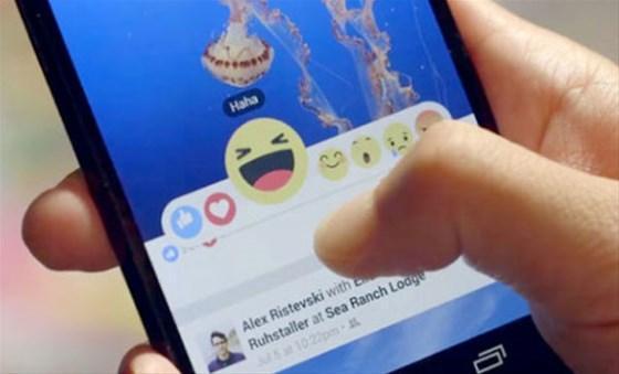 Sosyal medya akıl sağlığını nasıl etkiliyor Facebook haseti nedir