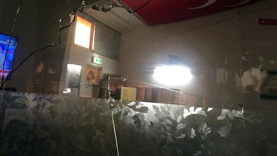 Hollanda’da Türk camisine saldırı