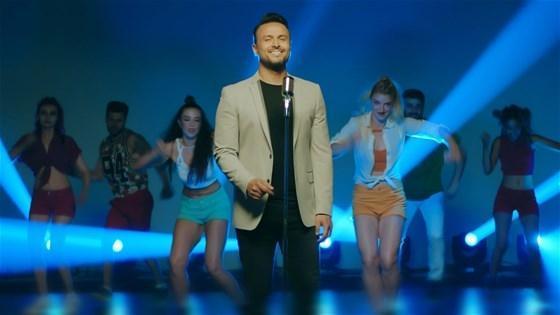 Tarık’tan rengarenk klip