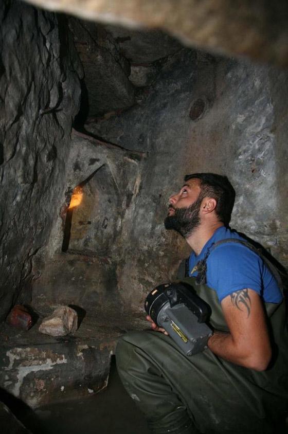 Bu tünel İzmirde ortaya çıktı Bir insanın rahatlıkla yürüyebileceği..