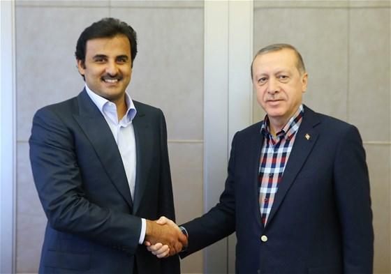 Katar Emiri, Cumhurbaşkanı Erdoğan ile bir araya geldi