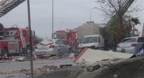 Son dakika: İstanbul Sultanbeylide patlama: 1i kadın 5 yaralı