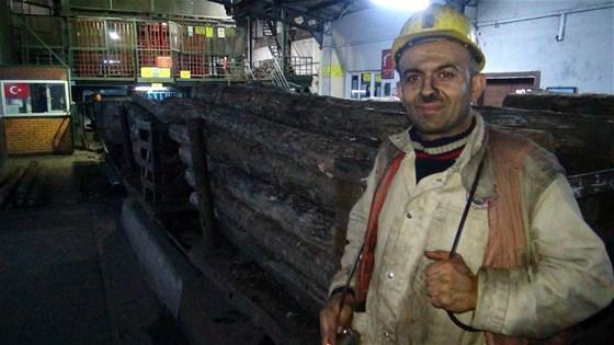 Atanamayan biyoloji öğretmeni 11 yıldır maden ocağında çalışıyor