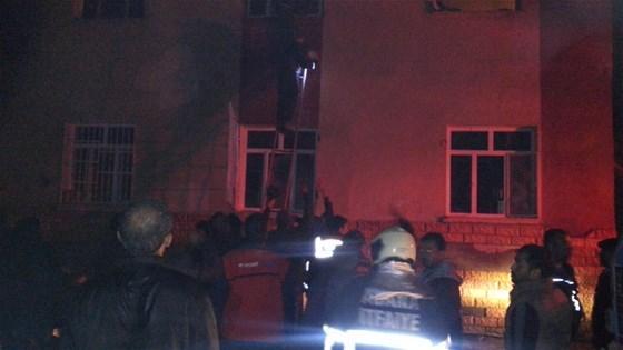 Son Dakika Haberi: Adanada kız öğrenci yurdunda yangın 12 ölü, 22 yaralı