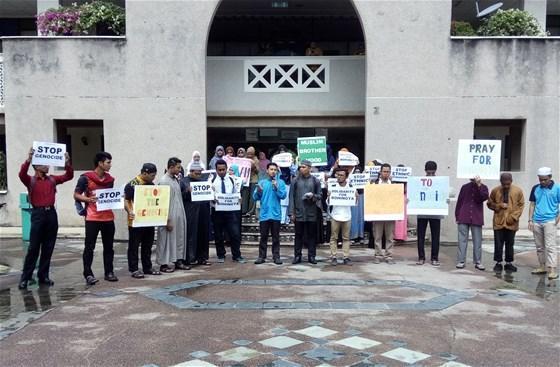 Malezyada Arakan Müslümanlarına destek gösterisi