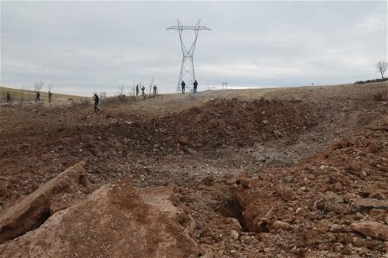 PKKlılar karakola bombalı araçla 300 metre yaklaşabilmiş