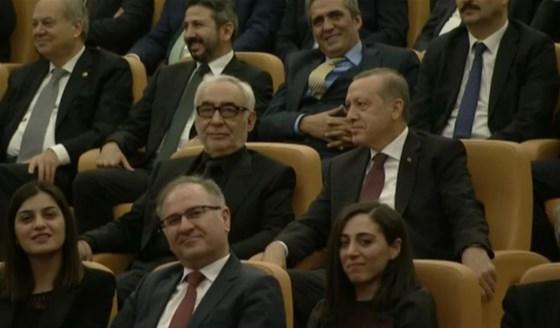 Törene damga vuran kare Erdoğan ile Şener Şen...