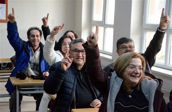 Sınıf arkadaşları 47 yıl sonra buluştu