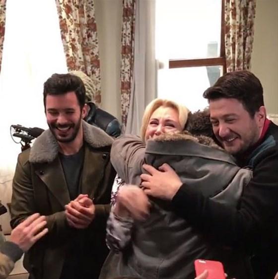 Kiralık Aşk setinde ağlayan ağlayana Dizi final yapacak