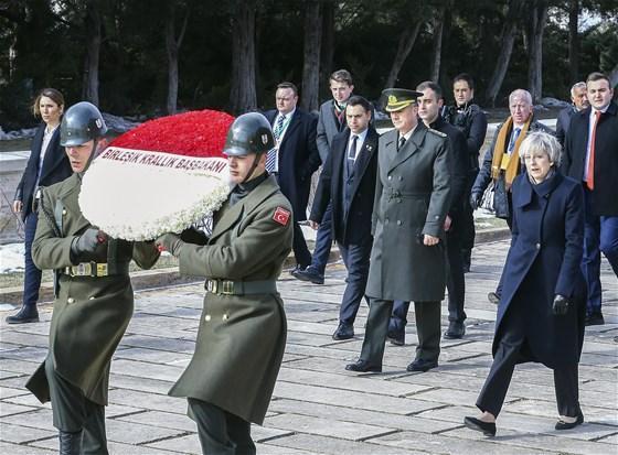 İngiltere Başbakanı May Ankarada