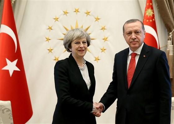 İngiltere Başbakanı May Ankarada