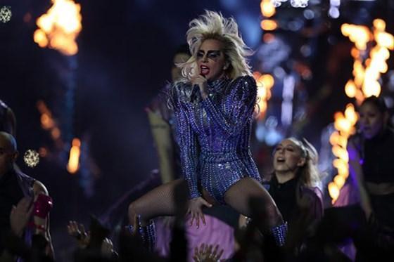 Super Bowla Lady Gaga damgası