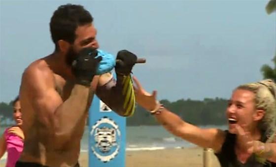 Survivor 2017de Eser West çılgınlığı Resmen ısırdı