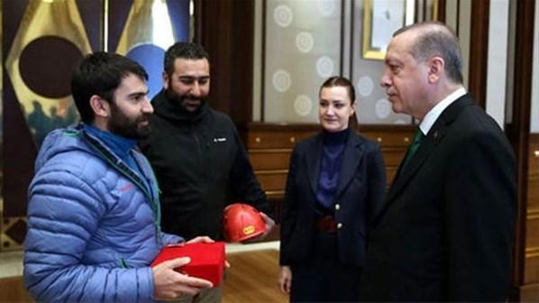 Cumhurbaşkanı Erdoğana dağcılardan anlamlı hediye