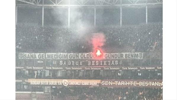 Beşiktaş tribününde yangın çıktı