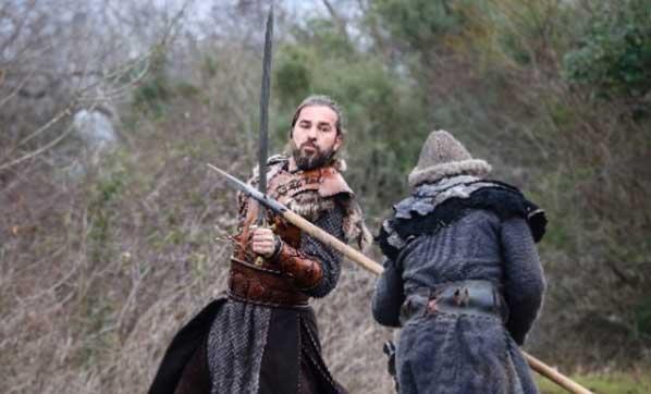 Diriliş Ertuğrul 79. bölümde Ertuğrul Bey Batuhanın planını bozuyor