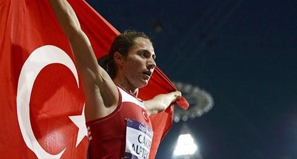 Türk sporcuya büyük şok