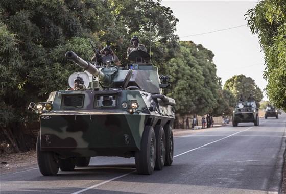 Senegalden Gambiyaya askeri müdahale